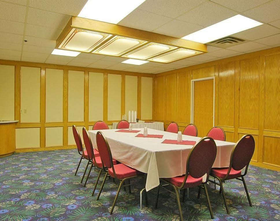 Tropical Inn - North Battleford Exteriér fotografie
