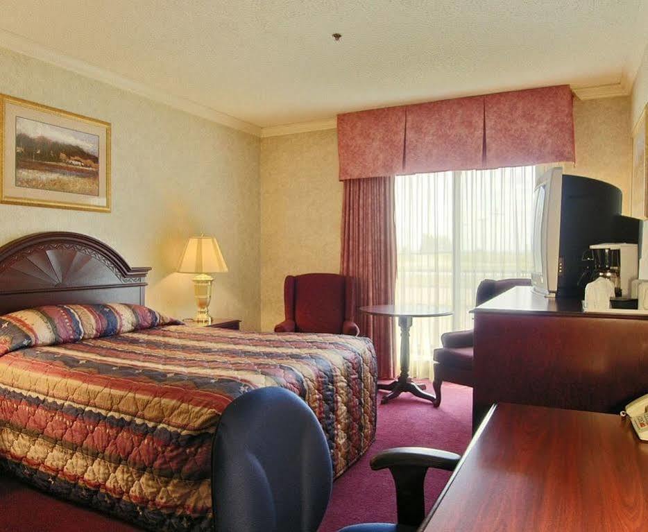 Tropical Inn - North Battleford Exteriér fotografie